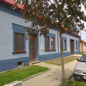 Apartmany U Splavu Веселі-над-Моравоу Exterior photo