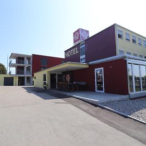 Iq-Hotel Ланґенау Exterior photo