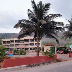 Sagar Sawali Beach Resort Karde Даполі Exterior photo