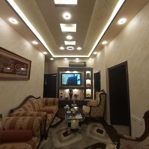 Jarajreh Apartments/ Hotel Ель-Карак Exterior photo