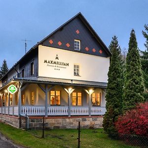 Готель Maxmillian Pension & Restaurant Marenice Exterior photo