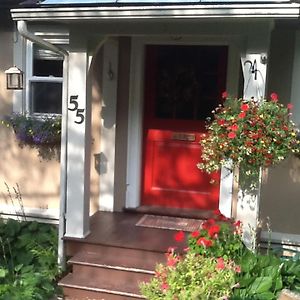 Red Door B&B Лі Exterior photo