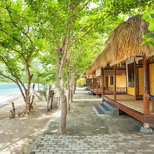 Готель Nirvana Gili Sudak Exterior photo