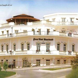 Grand Hotel Rinascimento Кампобассо Exterior photo