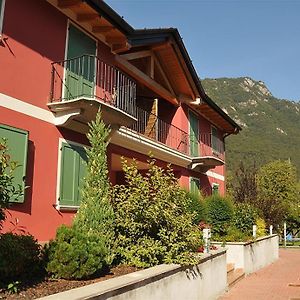 Готель Vico Sweet Mountain View Crone Exterior photo