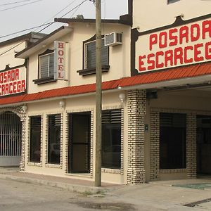 Hotel Posada Ескарсега Exterior photo