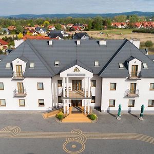 Bed and Breakfast Dworek Magnat Модльнічка Exterior photo