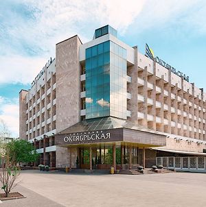 Oktyabrskaya Hotel Красноярськ Exterior photo