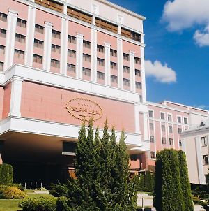 President Hotel Мінськ Exterior photo