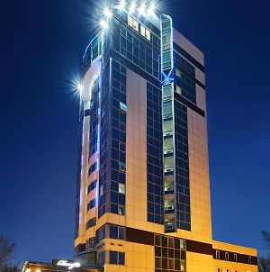 Remezov Hotel Тюмень Exterior photo