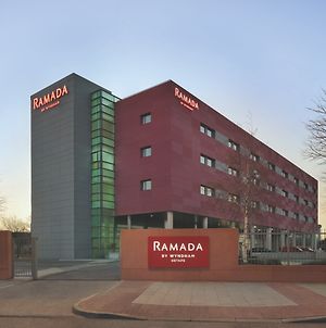 Готель Ramada By Wyndham Madrid Хетафе Exterior photo