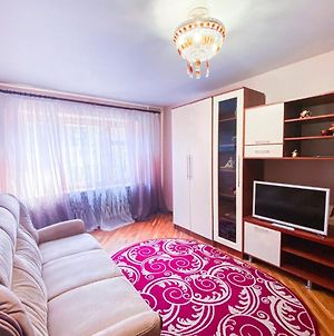 Уютная и комфортная 3-комнатная квартира в центре города Полтава Exterior photo