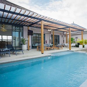 Gold Chariot Pool Villa, Phuket - Sha Plus Certified Бангтао-Біч Exterior photo