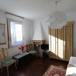 Lovely Apartment In Венеція Exterior photo