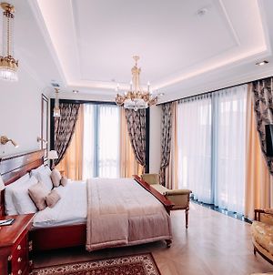 Golden Palace Hotel Єреван Exterior photo