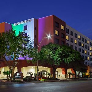 Готель Doubletree By Hilton San Antonio Downtown Exterior photo