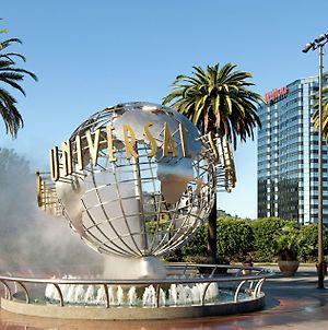Hilton Los Angeles-Universal City Exterior photo