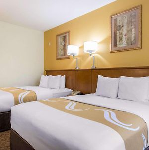 Quality Inn & Suites Near The Theme Parks Орландо Exterior photo