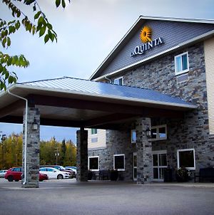 Готель La Quinta By Wyndham Fairbanks Airport Exterior photo