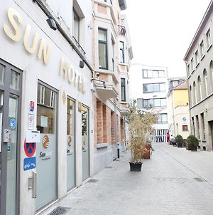 Sun Hotel Брюссель Exterior photo