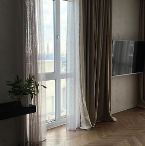 Power Apartment With Lavra View Київ Exterior photo