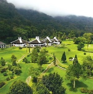 Handara Golf & Resort Bali Бедуґул Exterior photo