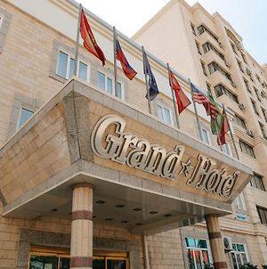 Grand Hotel Бішкек Exterior photo
