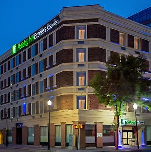 Holiday Inn Express & Suites Regina Downtown, An Ihg Hotel Exterior photo