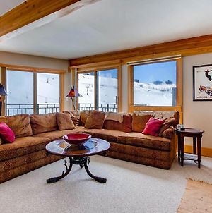Top Floor With Breathtaking Views, Ski-In Ski-Out 2 Bedroom Condo Condo Крестед-Б'ютт Exterior photo