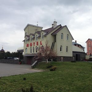 Formula Plus Motel Луцьк Exterior photo
