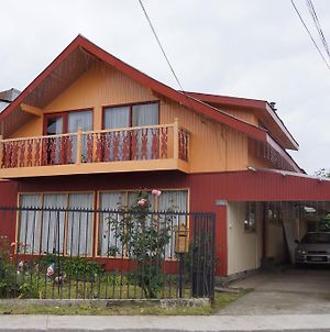 Casa Chilhue - Hostal Residencial Кастро Exterior photo