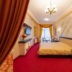 Hotel Franz Івано-Франківськ Room photo