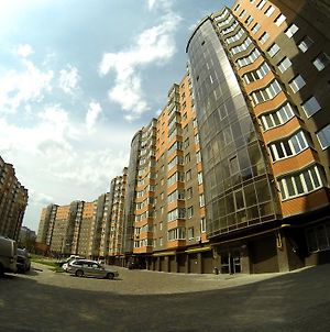 Апартаменти Naberezhnaya Roshen Вінниця Exterior photo