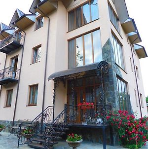 Bed and Breakfast Glanz Яремче Exterior photo