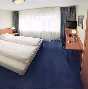 Hotel Niederrader Hof Франкфурт-на-Майні Room photo