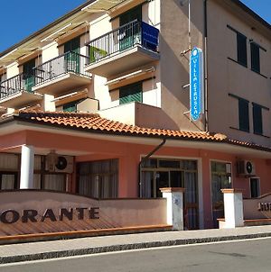 Hotel Villa Etrusca Марина-ді-Кампо Exterior photo