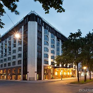 Готель Hilton Vienna Plaza Exterior photo