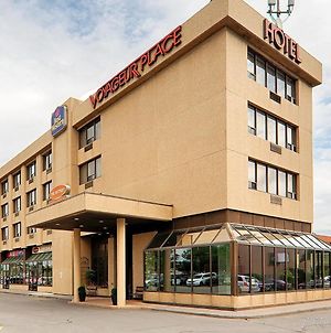 Best Western Voyageur Place Hotel Ньюмаркет Exterior photo