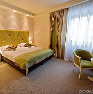 Hotel Prezydencki 4-Star Ряшів Room photo
