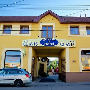 Hotel Clavis Лученєц Exterior photo