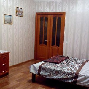 Apartment On Prospekt Peremogi Чернігів Exterior photo