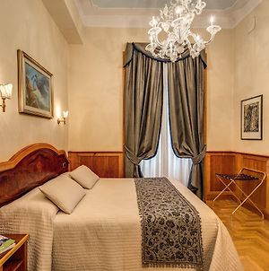Готель Relais Conte Di Cavour De Luxe Рим Exterior photo