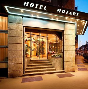 Hotel Mozart Мілан Exterior photo