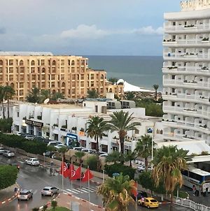 Sousse Corniche Taib Mhiri Roadin Front Of Riadh Palm Hotel Exterior photo