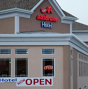 Aashram Hotel By Niagara River Ніагара-Фоллс Exterior photo