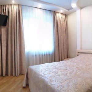 Big Apartment In Rivne Center Exterior photo