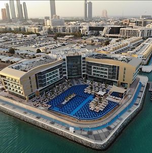 Royal M Hotel & Resort Абу-Дабі Exterior photo