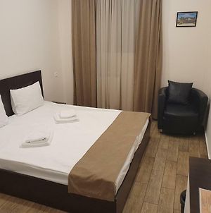 5 Rooms Mini-Hotel & Tours Єреван Exterior photo