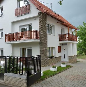 Varga Apartman Хевіз Exterior photo