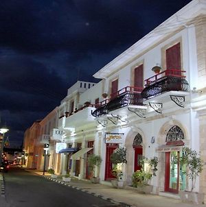 Kiniras Traditional Hotel & Restaurant Пафос Exterior photo